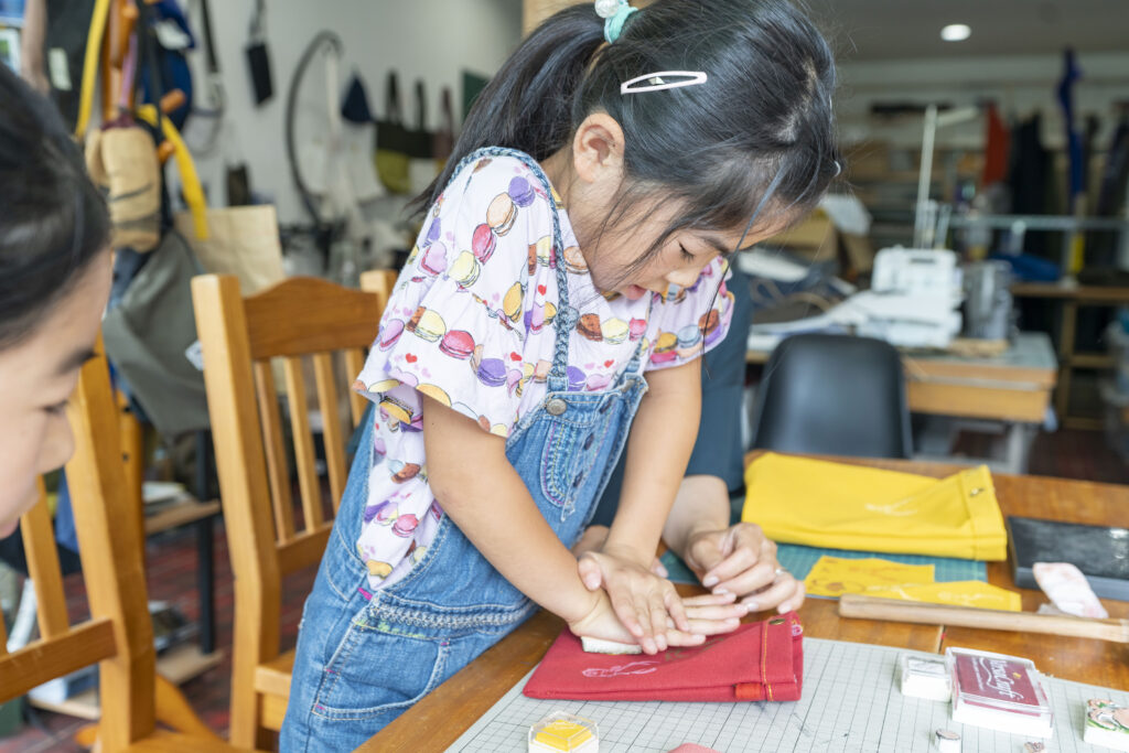 【Asahikawa Craft Experience】Original Sacoche Made with Canvas Fabric