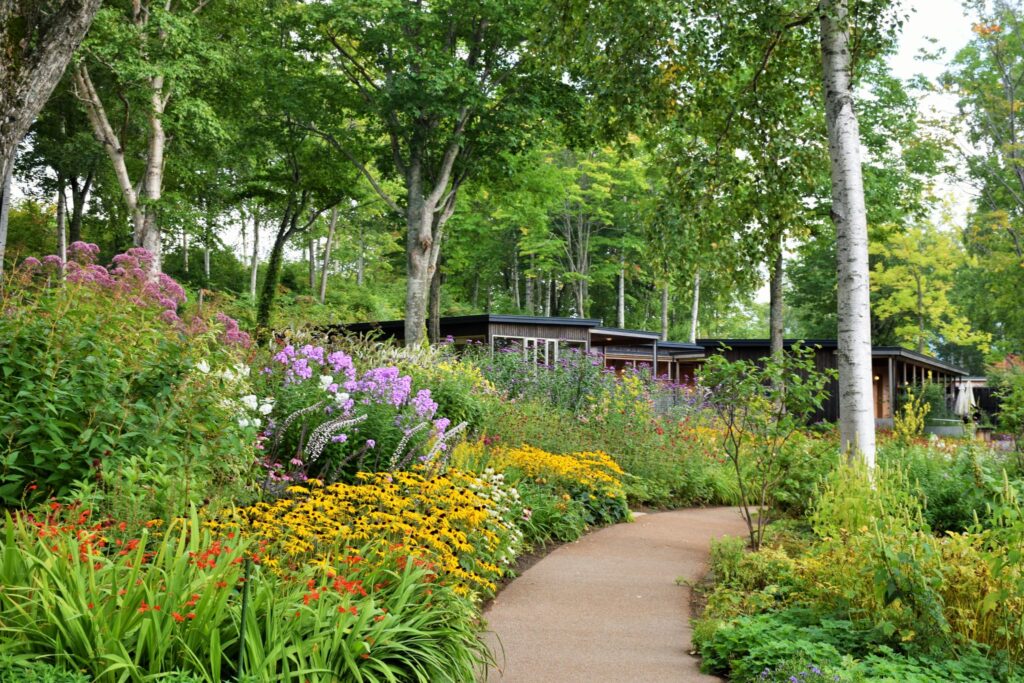 Daisetsu Mori-no Garden (Hokkaido Garden Path)