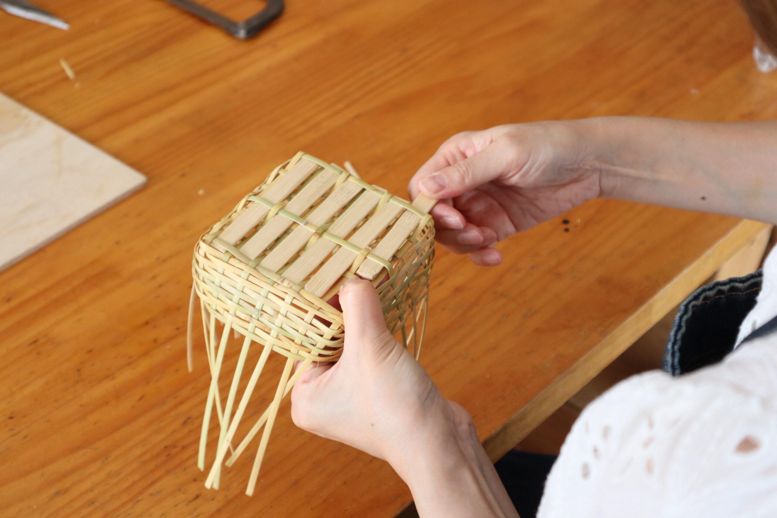 【Hifu Town, Bamboo Crafts】Making an original “basket” using Chishima bamboo