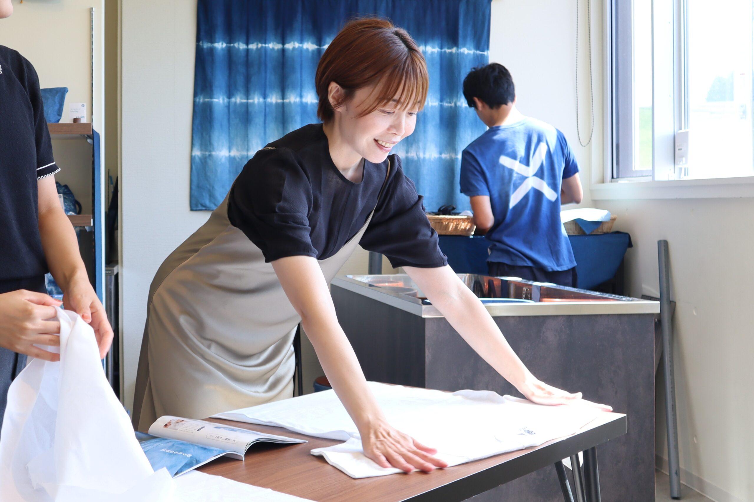 【Biei Town, Indigo Dyeing Experience】At “Indigo Dyeing Yui no Mori”, make a world-class original T-shirt