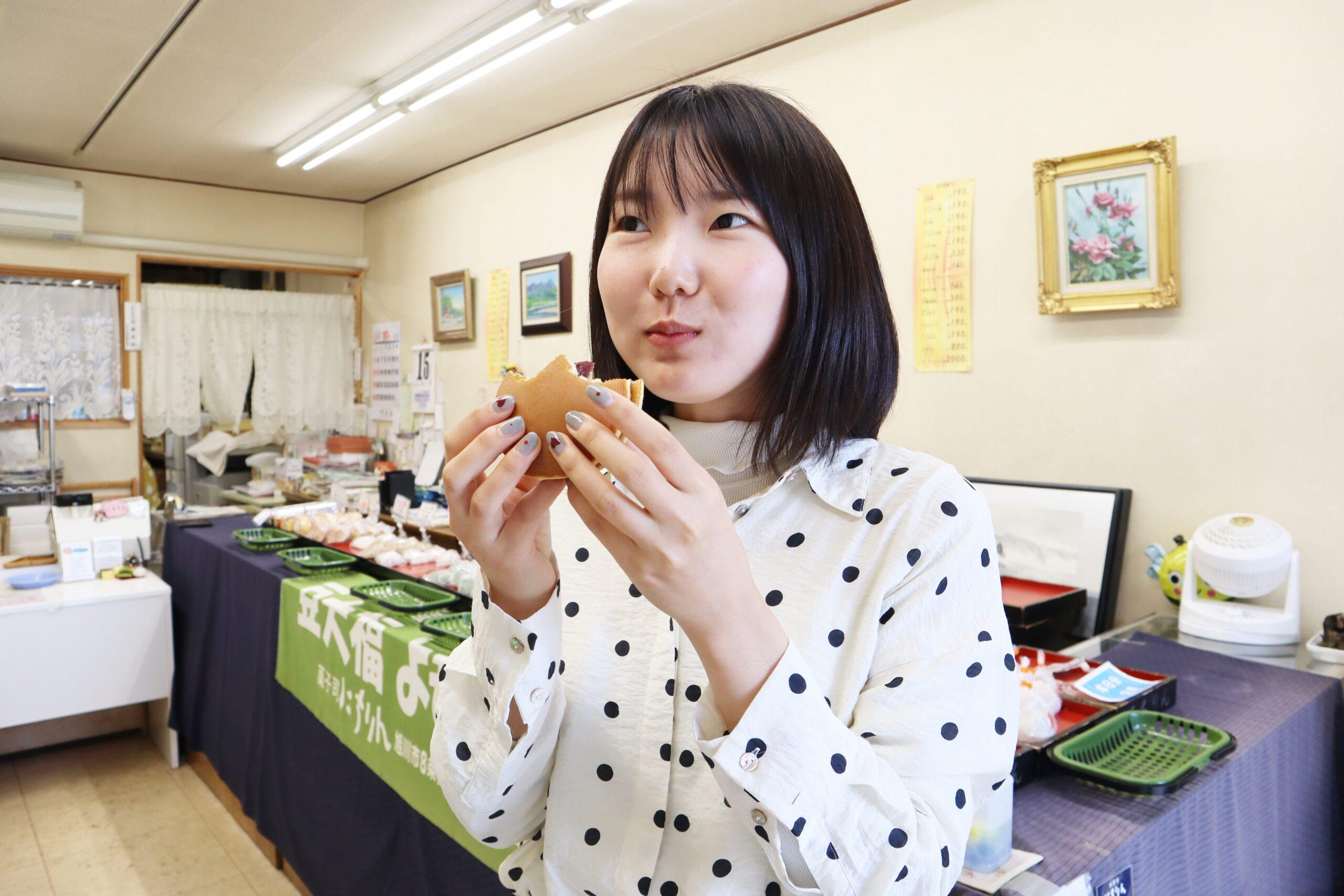 【Asahikawa Japanese confectionery making】Experience making dorayaki at the long-established confectionery shop “Nichirin”