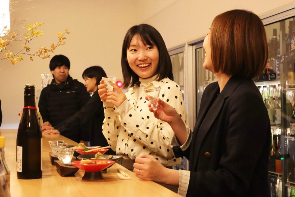 [Asahikawa Shopping Park] with a guide! Experience corner striking in Asahikawa, the town of Japan sake