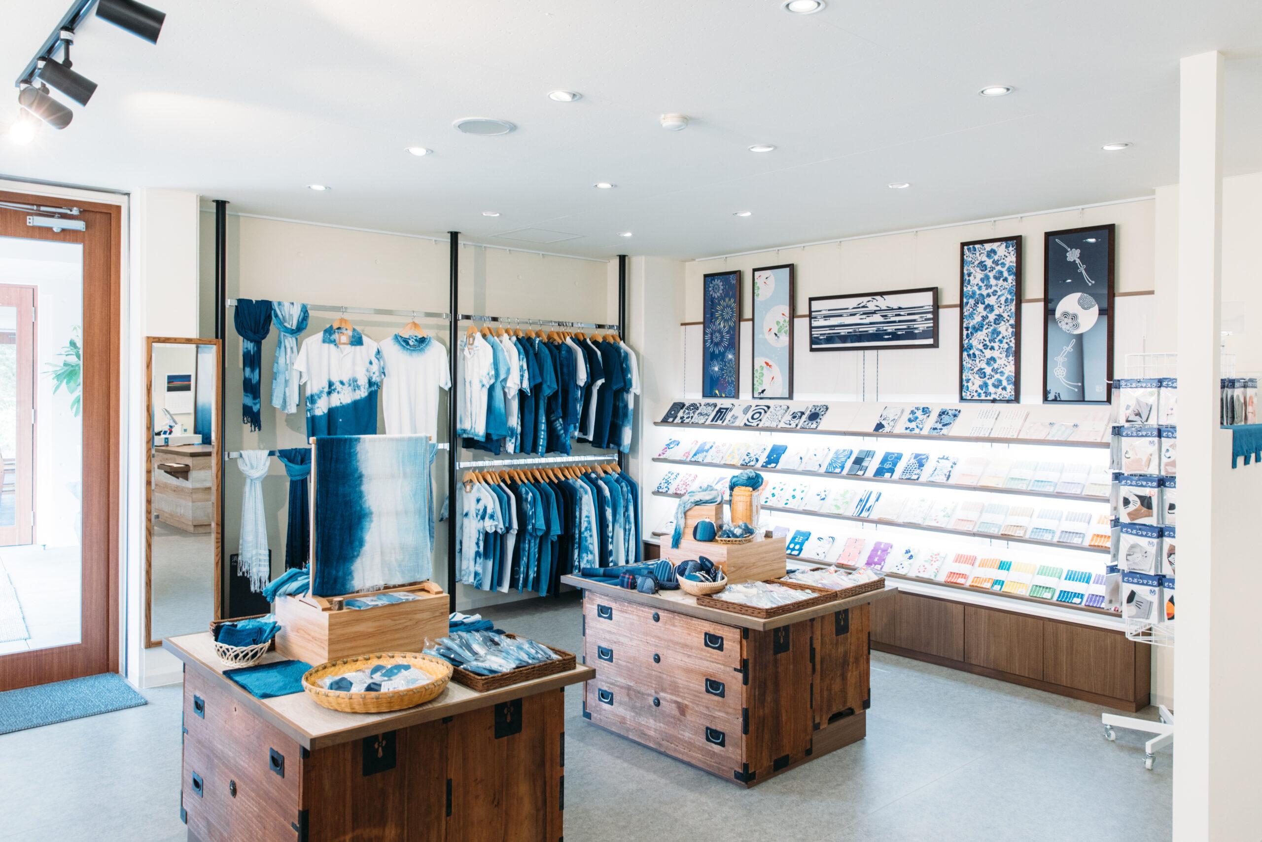 【Biei Town, Indigo Dyeing Experience】At “Indigo Dyeing Yui no Mori”, make a world-class original T-shirt