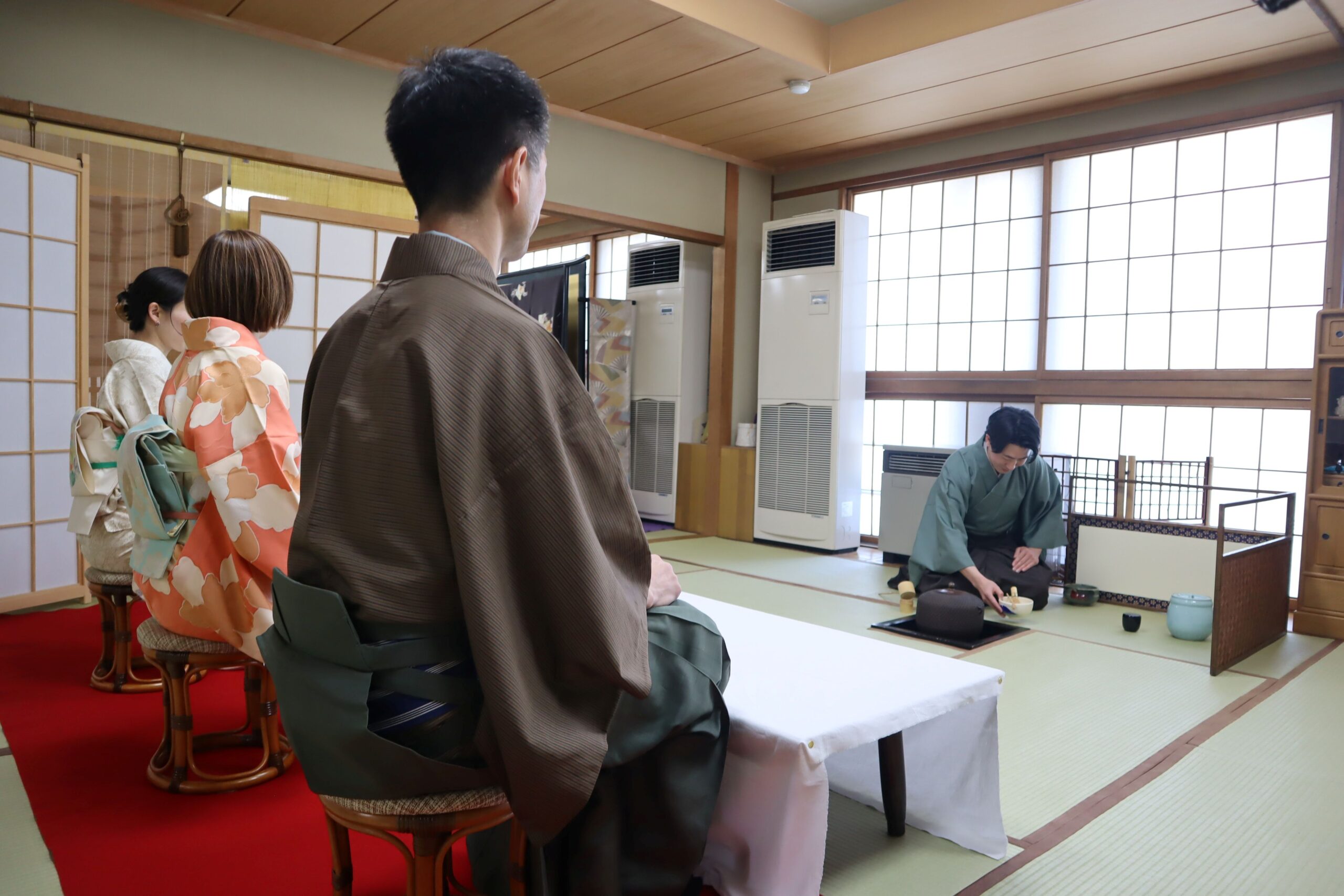 【旭川・買物公園】創業100年を超える目黒呉服店で着付け＆茶道体験