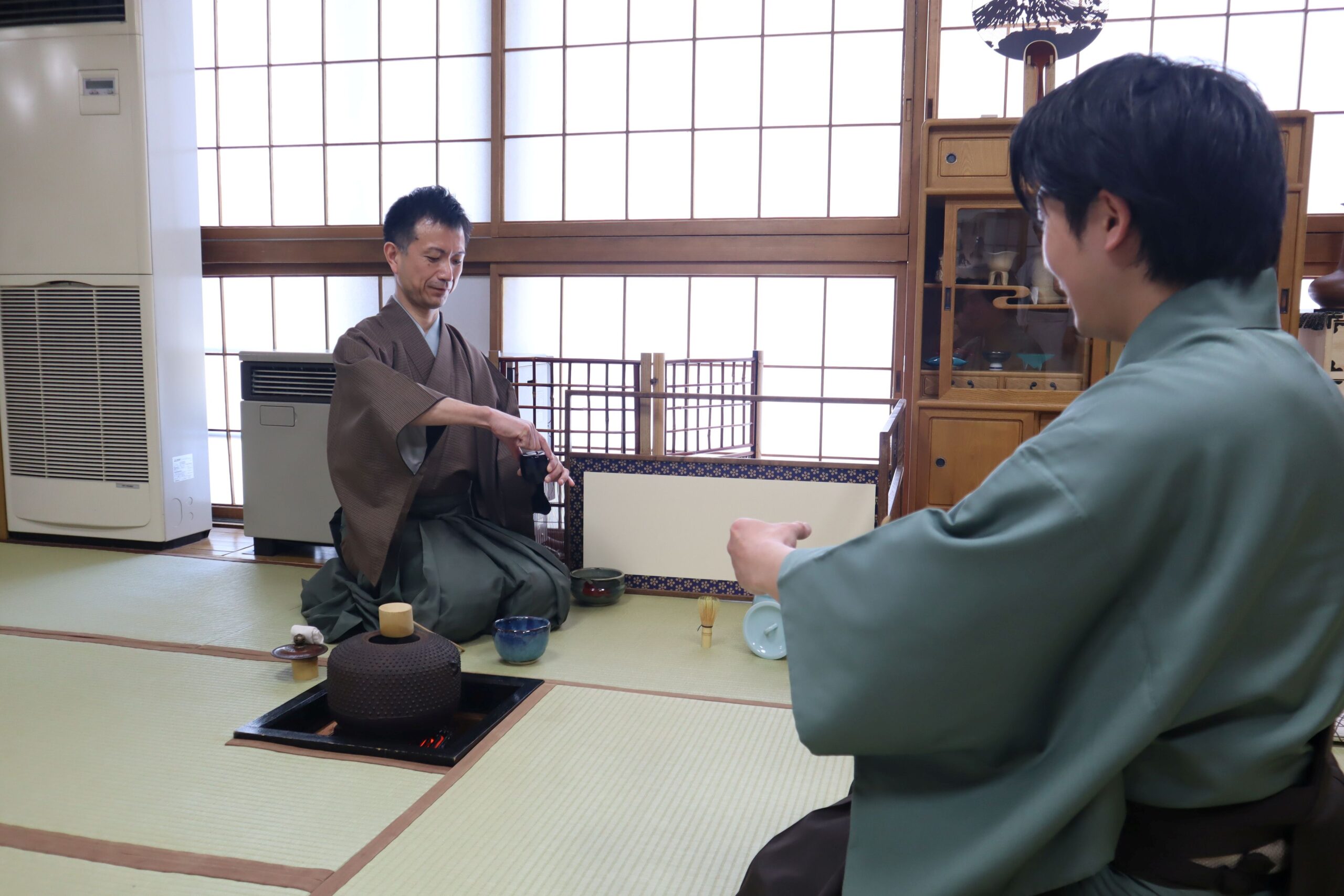 【旭川・買物公園】創業100年を超える目黒呉服店で着付け＆茶道体験