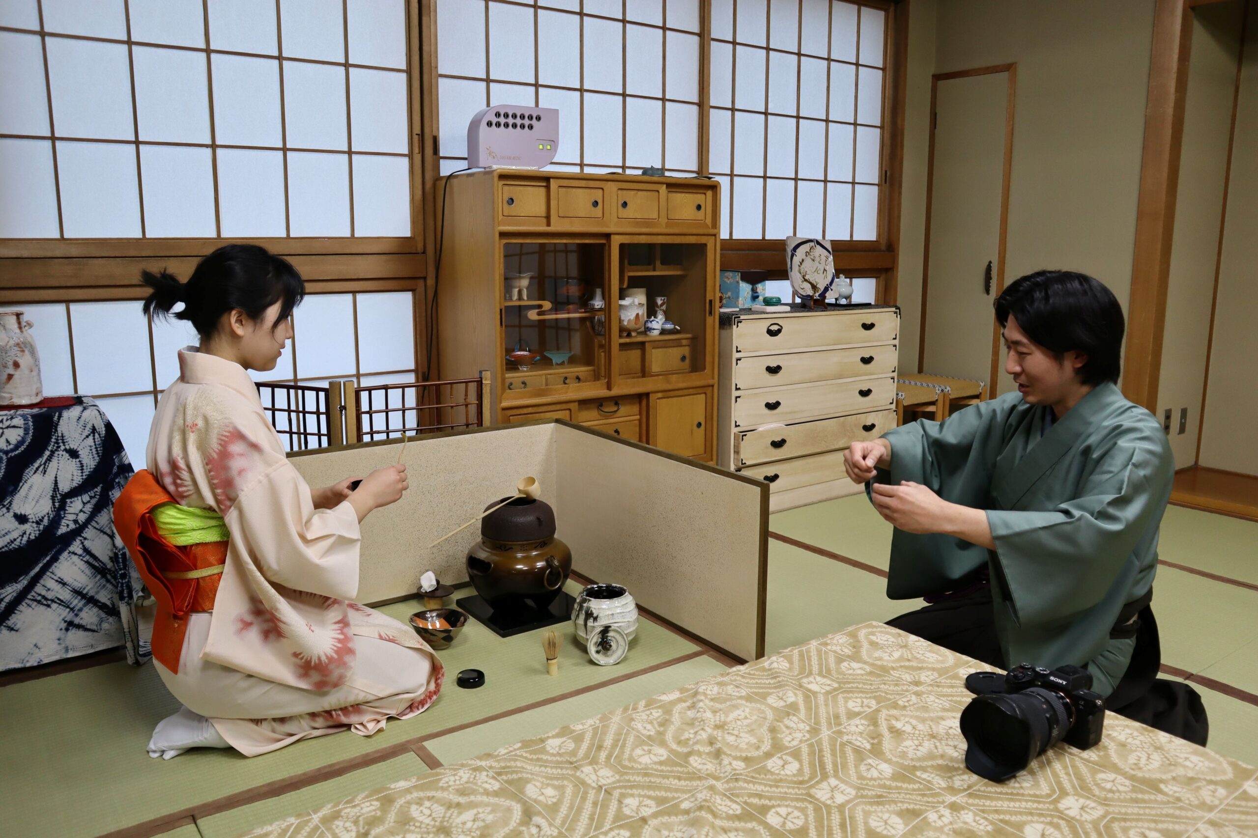 【Asahikawa Shopping Park】Dressing  tea ceremony experience at a Meguro kimono store that has been in business for over 100 years