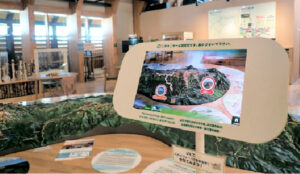 Tablets are installed in front of the diorama in the museum and in front of the taxidermy exhibition. You can navigate the trail and check information about flora and fauna on your tablet.