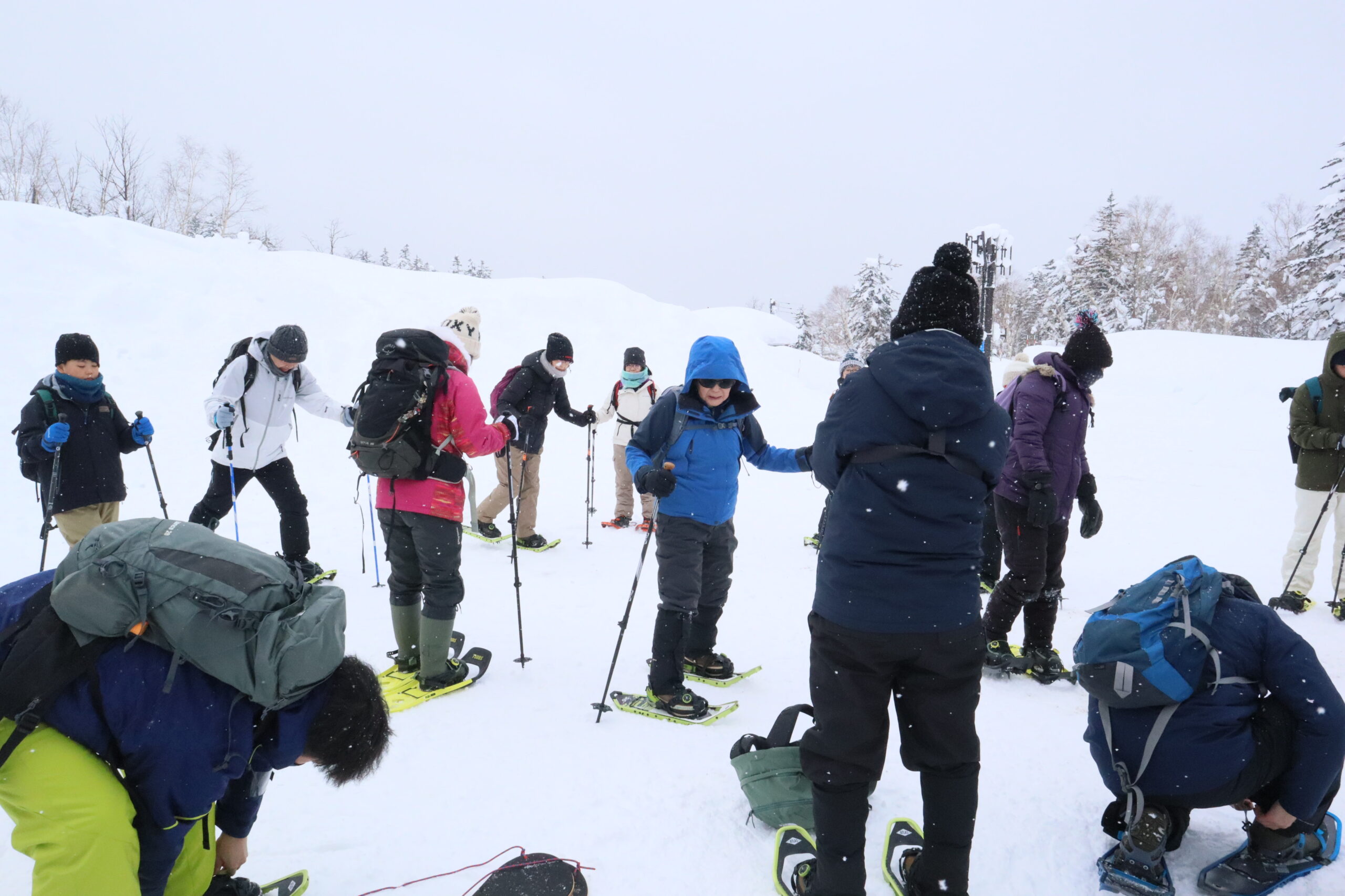 旭岳にてジオツアー「旭岳で尻滑り！！」を実施しました。