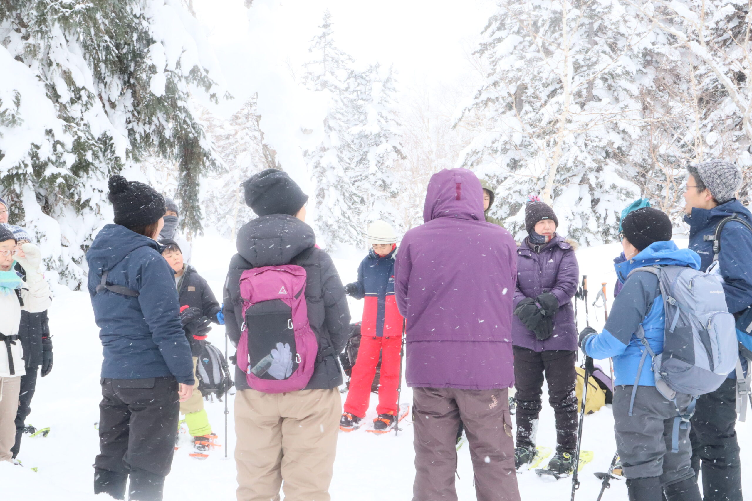 旭岳にてジオツアー「旭岳で尻滑り！！」を実施しました。