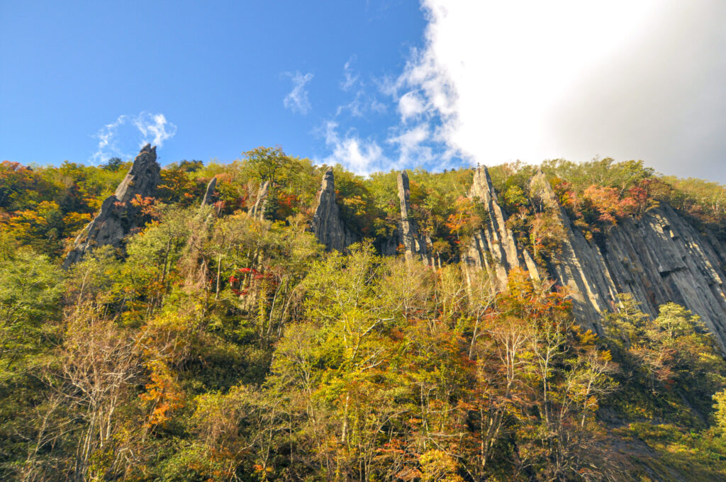 Tianren Gorge Seven Blessings Rock