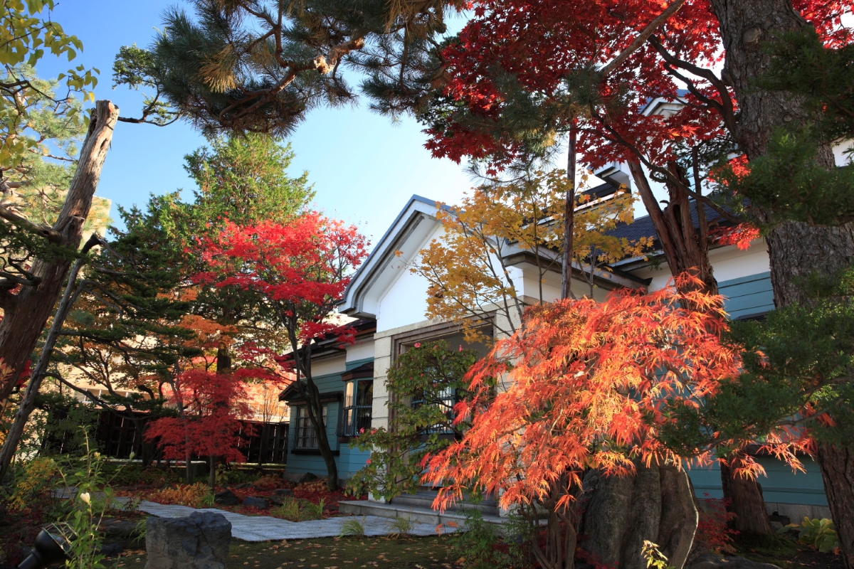 登録有形文化財 旧岡田邸（おかだ紅雪庭）